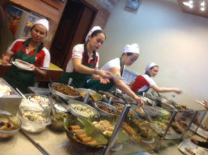 フィリピンでいろんな味を試したいなら☆フィリピンドマゲッティ親子留学