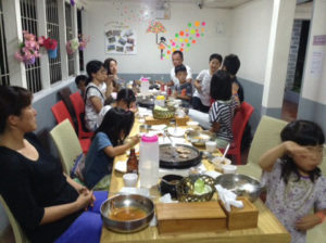 フィリピンで本場韓国焼肉！☆フィリピンドマゲッティ親子留学